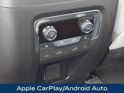 Used 2025 Chevrolet Tahoe Premier AWD/4WD image 19