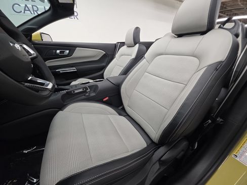 Used 2025 Ford Mustang GT Premium w/ GT Performance Package RWD image 35