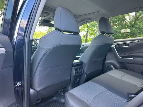 Used 2020 Toyota RAV4 XLE w/ Convenience Package AWD/4WD image 28