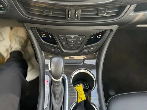 Used 2019 Buick Envision Essence FWD image 16