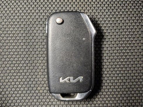 Used 2024 Kia Forte LXS FWD image 32