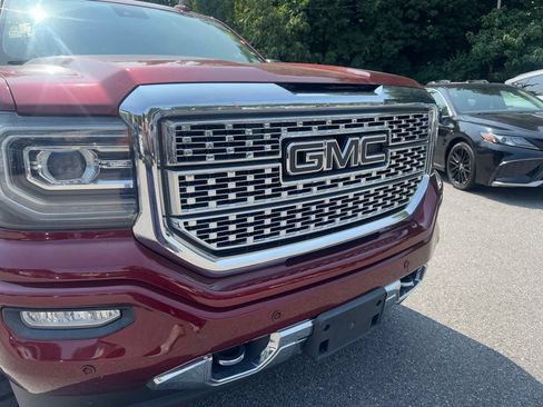 Used 2017 GMC Sierra 1500 Denali w/ Denali Ultimate Package AWD/4WD image 8