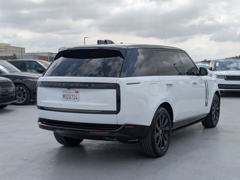 Certified 2025 Land Rover Range Rover Long Wheelbase SE AWD/4WD image 5