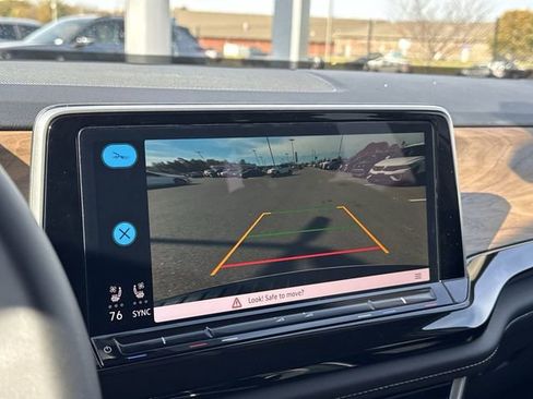 New 2026 Volkswagen Atlas SE image 19