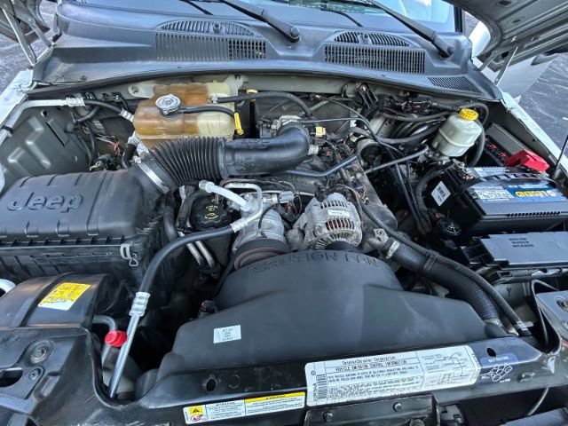 Used 2006 Jeep Liberty Sport AWD/4WD image 36
