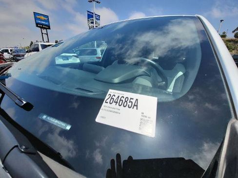 Used 2024 Chevrolet Trax RS FWD image 30