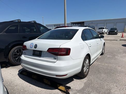 Used 2017 Volkswagen Jetta S FWD image 4