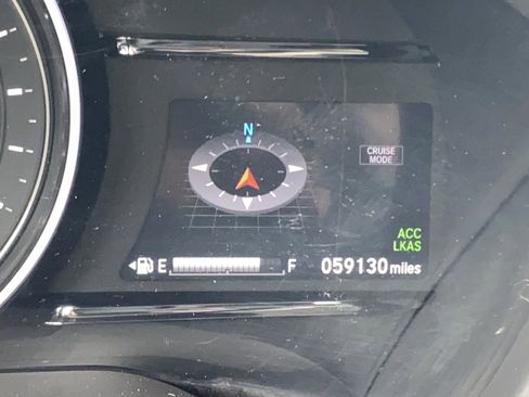 Used 2020 Honda HR-V Touring image 12