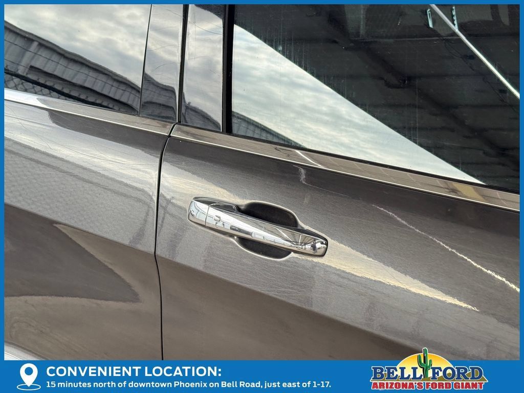 Used 2018 Jeep Grand Cherokee Limited AWD/4WD image 13