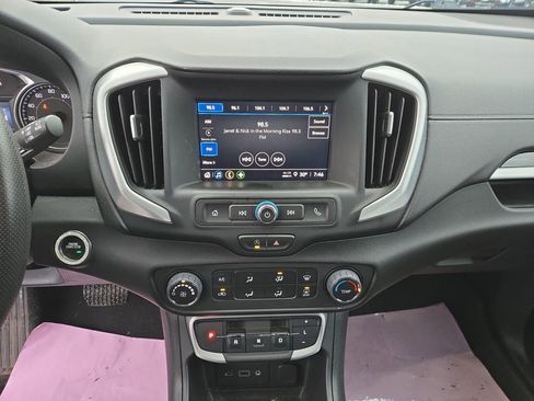 Used 2023 GMC Terrain SLE image 14