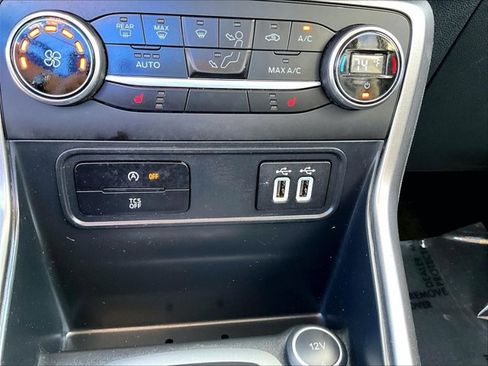Used 2021 Ford EcoSport SE image 26