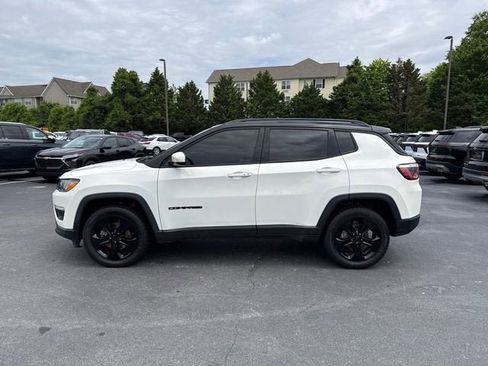 Used 2018 Jeep Compass Latitude w/ Popular Equipment Group AWD/4WD image 6