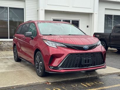 Used 2025 Toyota Sienna XSE w/ XSE Plus Package