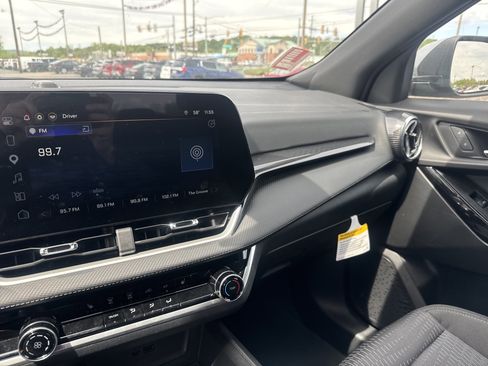 Used 2026 Chevrolet Equinox LT AWD/4WD image 22