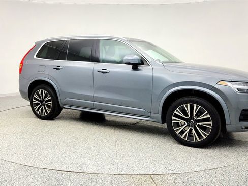 Used 2020 Volvo XC90 T5 Momentum image 3