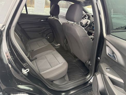 Certified 2024 Chevrolet Trax RS image 27