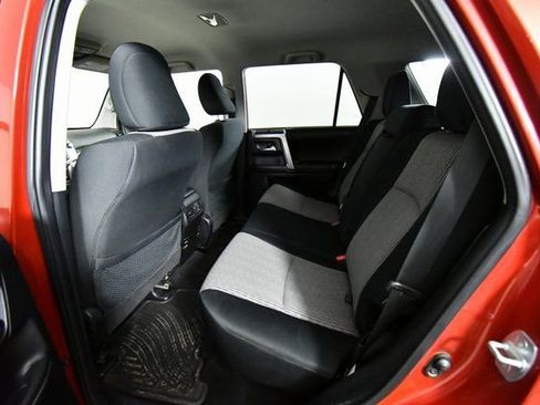 Used 2015 Toyota 4Runner SR5 image 24