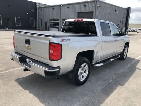 Used 2017 Chevrolet Silverado 1500 LT AWD/4WD image 6
