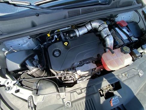 Used 2022 Buick Encore Preferred w/ Safety Package AWD/4WD image 28