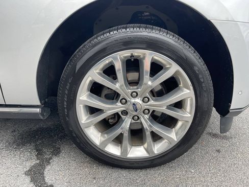 Used 2018 Ford Expedition Max Limited w/ Equipment Group 302A AWD/4WD image 10