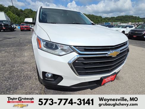 Used 2018 Chevrolet Traverse LT FWD image 11