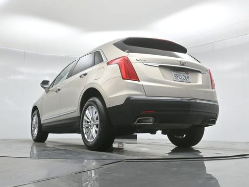 Used 2017 Cadillac XT5 FWD image 48