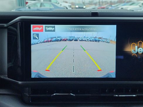 Used 2024 Jeep Gladiator Rubicon image 24