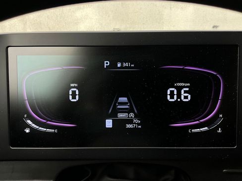 Used 2025 Kia Sportage LX image 35