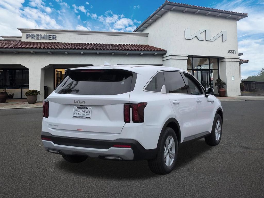 New 2026 Kia Sorento LX FWD image 8
