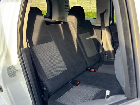 Used 2011 Jeep Patriot Latitude AWD/4WD image 16