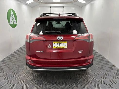 Used 2018 Toyota RAV4 XLE AWD/4WD image 5