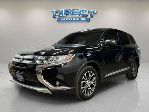 Used 2018 Mitsubishi Outlander ES image 3
