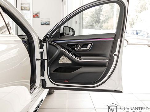 Used 2022 Mercedes-Benz S 500 4MATIC w/ AMG Line Package image 39