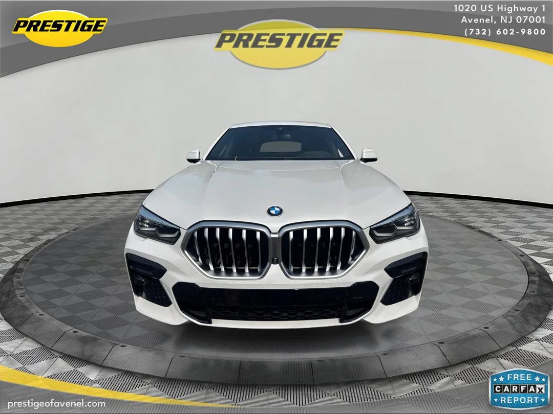 Used 2022 BMW X6 xDrive40i AWD/4WD image 2