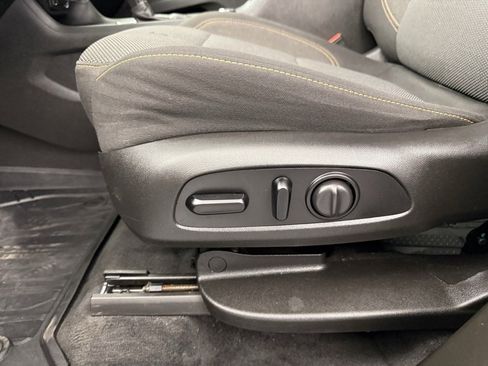 Used 2021 Chevrolet Traverse LT w/ LPO, Floor Liner Package image 41