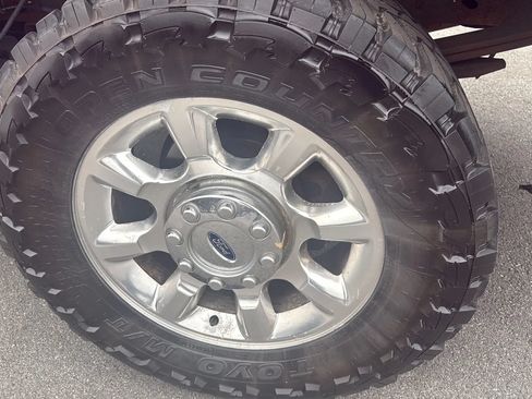 Used 2012 Ford F250 Lariat w/ Lariat Ultimate Pkg AWD/4WD image 6