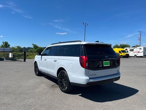Certified 2025 Ford Expedition Max Platinum w/ Stealth Appearance Package AWD/4WD image 5