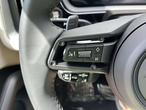 New 2026 Porsche Cayenne Coupe AWD/4WD image 21