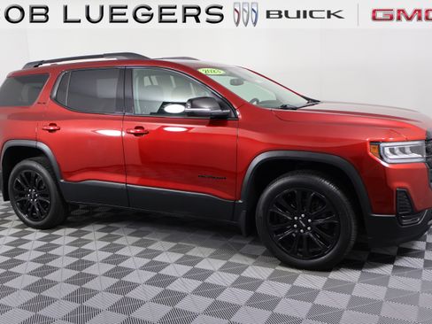 Certified 2023 GMC Acadia SLE w/ Driver Convenience Package image 2