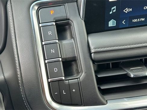 Used 2022 Chevrolet Tahoe LT w/ Luxury Package image 35