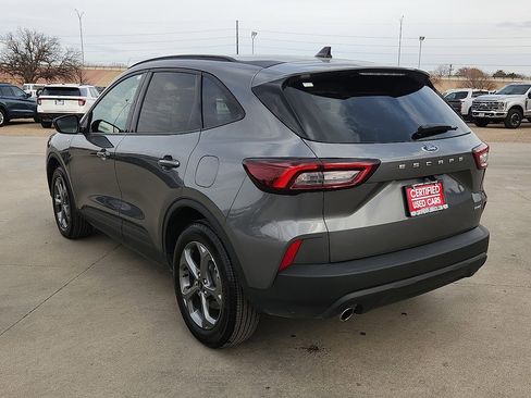 Used 2025 Ford Escape ST-Line image 2