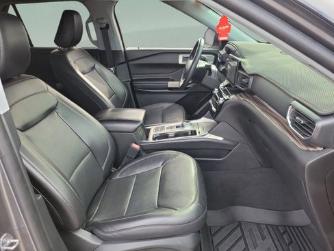 Certified 2022 Ford Explorer Limited image 31