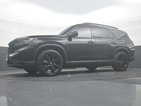 Used 2025 Honda Pilot Black Edition image 30