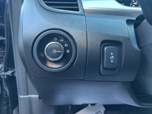 Used 2017 Ford Taurus SEL w/ Equipment Group 201A image 22