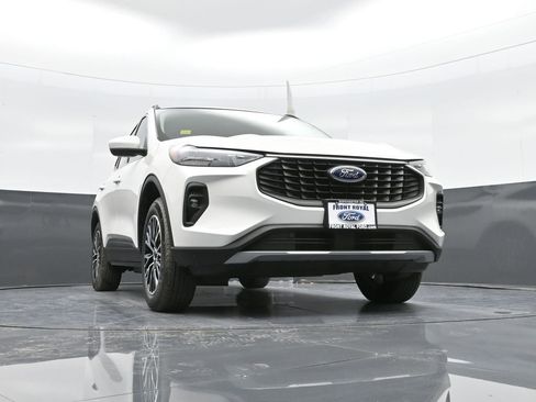 New 2025 Ford Escape SE FWD image 36