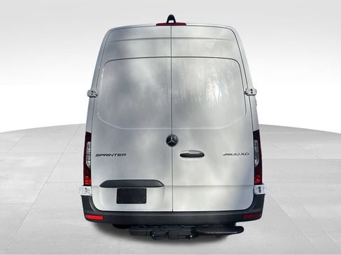 Used 2024 Mercedes-Benz Sprinter 3500 image 4