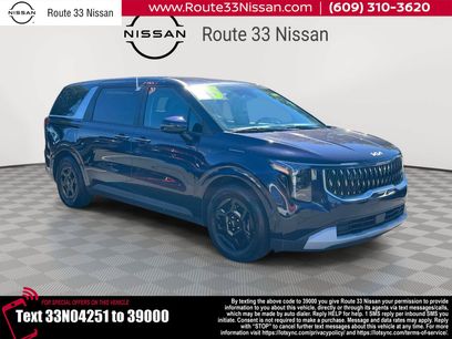 Used 2025 Kia Carnival