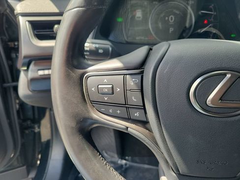 Used 2024 Lexus UX 250h FWD w/ Premium Package image 22