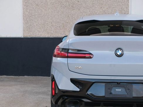 Used 2022 BMW X4 M40i image 16