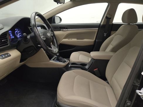 Used 2019 Hyundai Elantra Value Edition FWD image 17